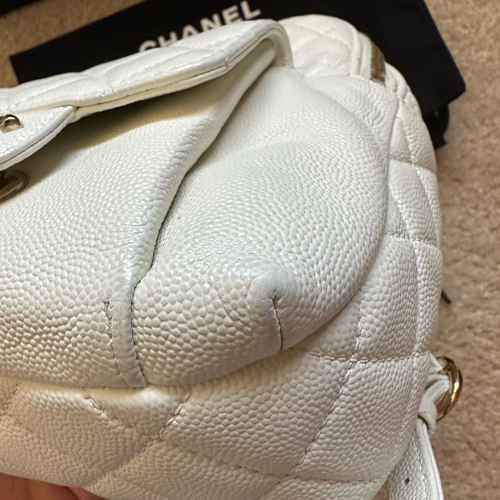 Chanel white caviar day mini backpack.
Used, need spa. - Picture 15 of 16
